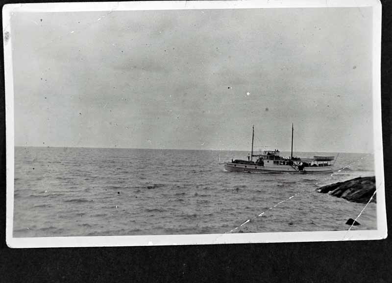 Hayleys Boat Cape Tribulation